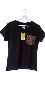Leopard print pocket tee - V-Neck - Black