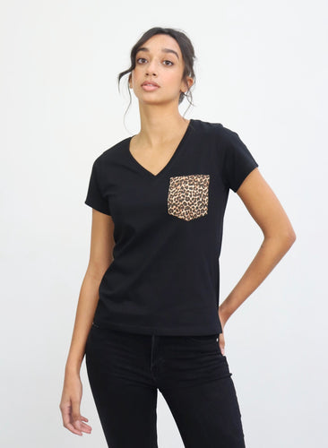 Leopard print pocket tee - V-Neck - Black